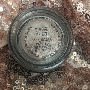 MAC *LE* Paint Pot 🌪